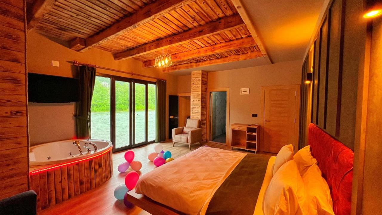 לינה וארוחת בוקר Ardeşen Heaven Vip Wooden Palace מראה חיצוני תמונה